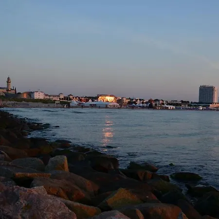 Below Comfortable Holiday home *