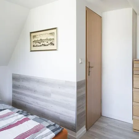 Below Comfortable Holiday home Klockenhagen