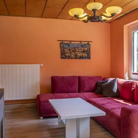 Below Comfortable Holiday home Klockenhagen