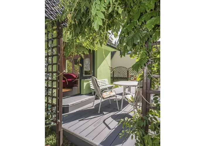 Below Comfortable * Klockenhagen