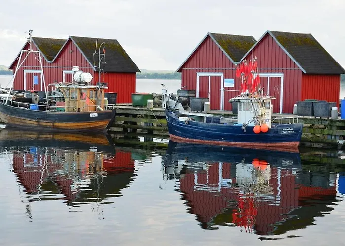 Below Comfortable Klockenhagen